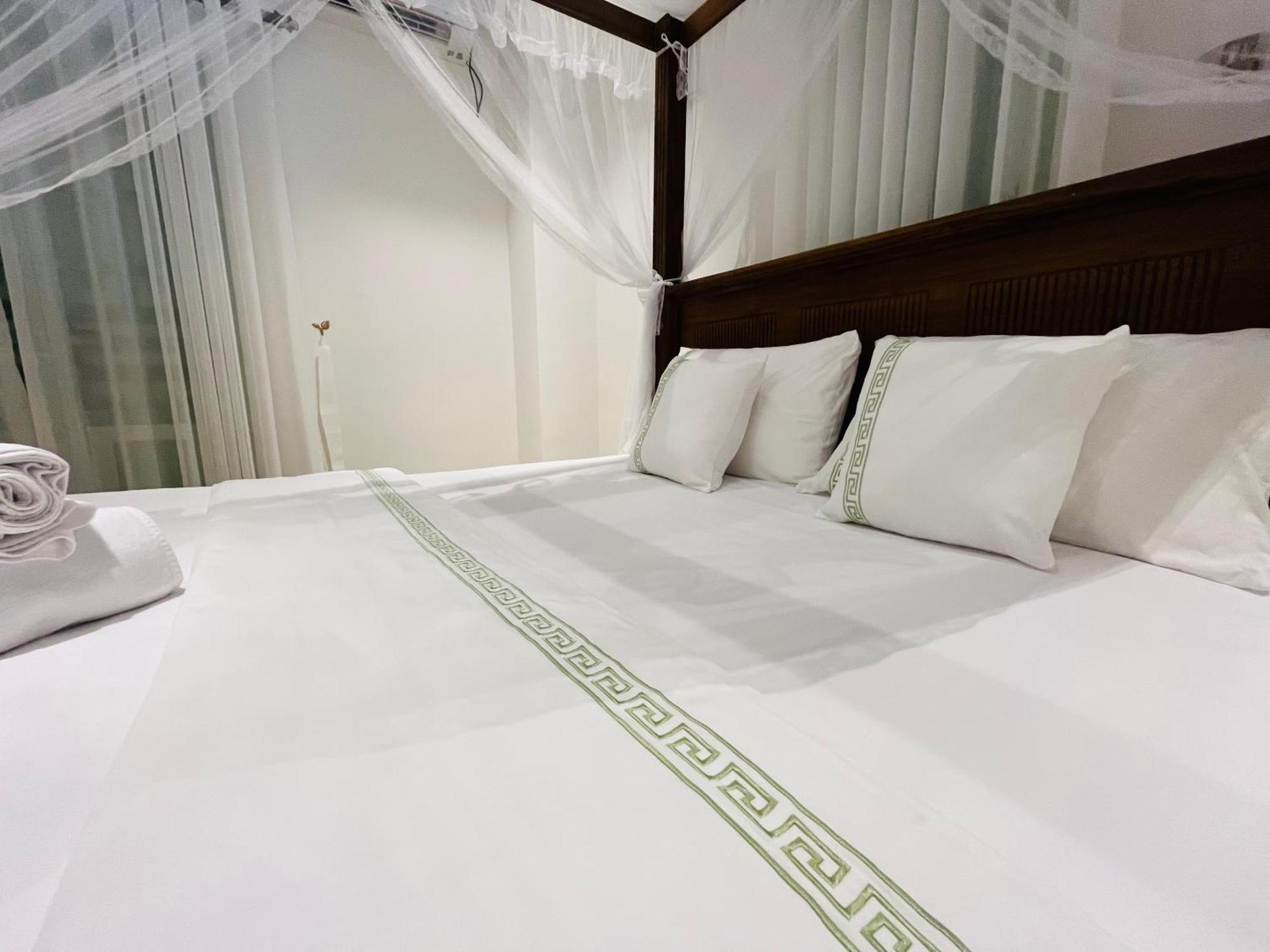 Ceylon Kingsmen Garden Hotel - Katunayake Negombo Exterior photo